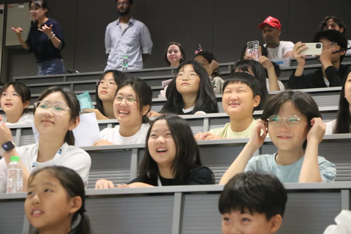 EduCity 캠퍼스 English Speech Contest 무대 발표
